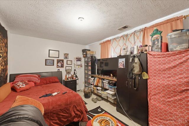 2435 Montana Avenue, Cincinnati, OH 45211