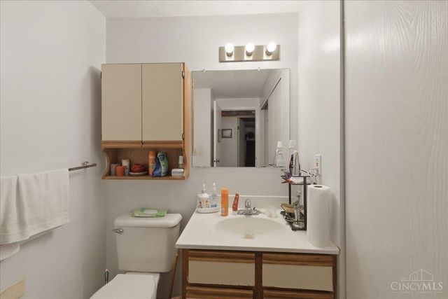 2435 Montana Avenue, Cincinnati, OH 45211