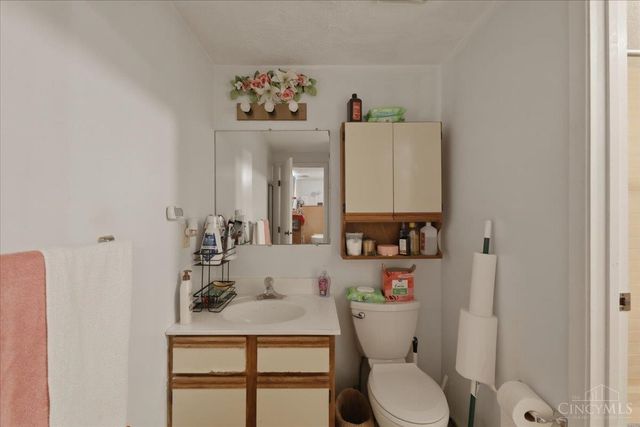 2435 Montana Avenue, Cincinnati, OH 45211