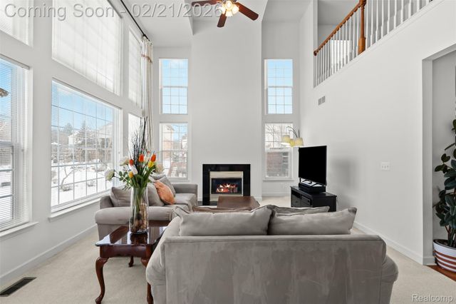 49681 S Glacier, Northville Township, MI 48168