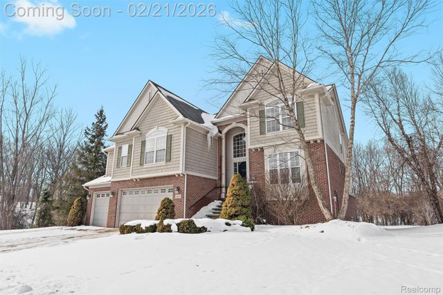 49681 S Glacier, Northville Township, MI 48168