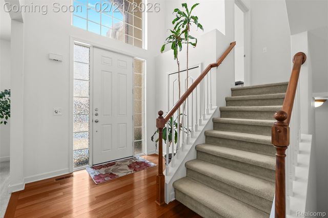 49681 S Glacier, Northville Township, MI 48168