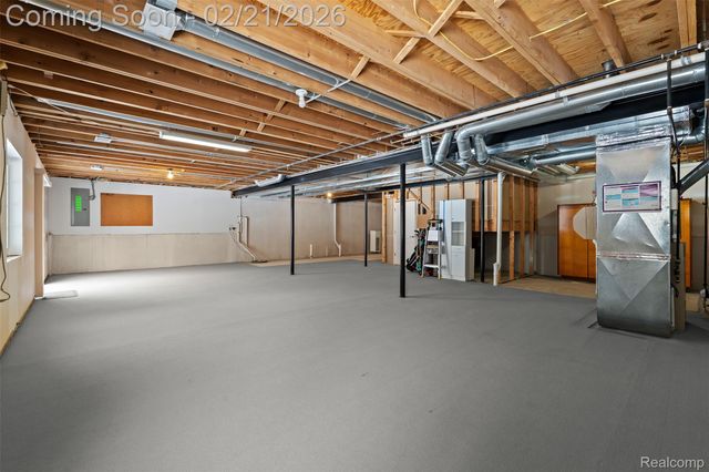 49681 S Glacier, Northville Township, MI 48168