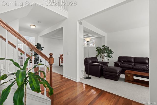 49681 S Glacier, Northville Township, MI 48168