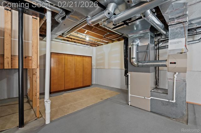 49681 S Glacier, Northville Township, MI 48168