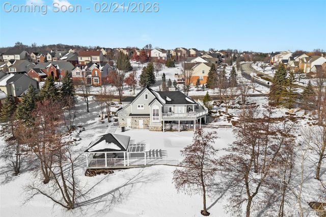 49681 S Glacier, Northville Township, MI 48168