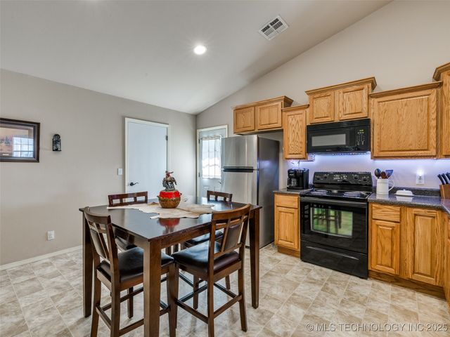 19 E Fairlane Court, Sapulpa, OK 74066