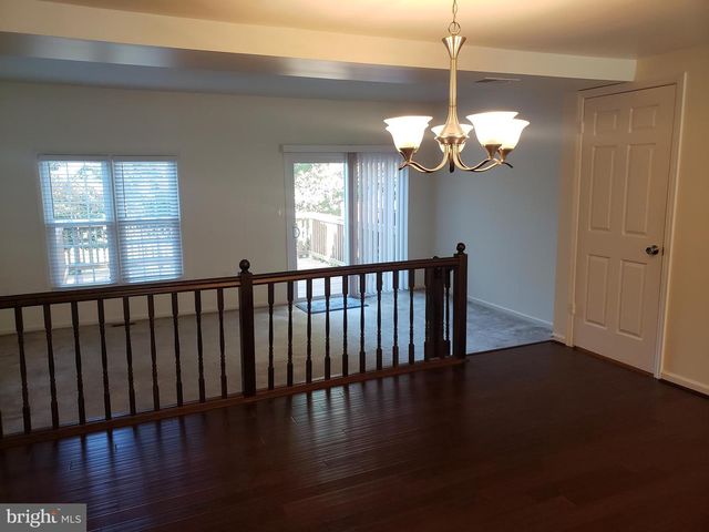 5732 LOFTHILL CT, Alexandria, VA 22303