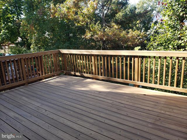 5732 LOFTHILL CT, Alexandria, VA 22303