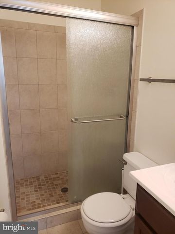 5732 LOFTHILL CT, Alexandria, VA 22303