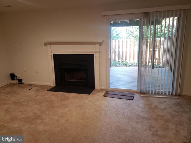 5732 LOFTHILL CT, Alexandria, VA 22303