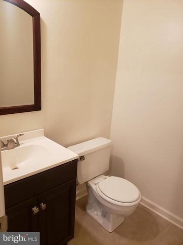 5732 LOFTHILL CT, Alexandria, VA 22303