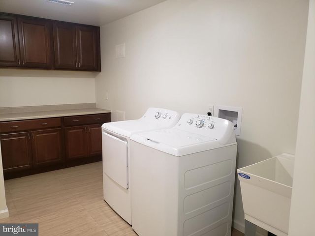 5732 LOFTHILL CT, Alexandria, VA 22303