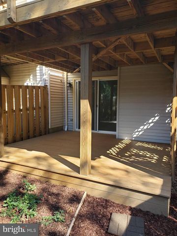 5732 LOFTHILL CT, Alexandria, VA 22303