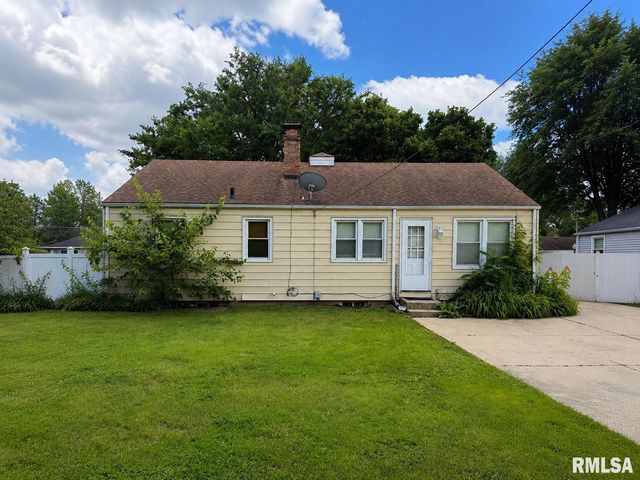 1011 E TRIPP Avenue, Peoria, IL 61603