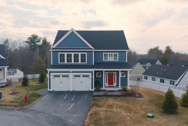 12 Summit Circle, Newmarket, NH 03857