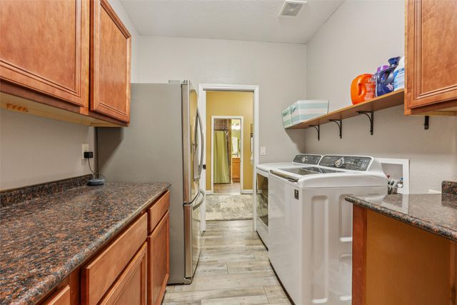 1215 NW Boulder Drive, Ankeny, IA 50023