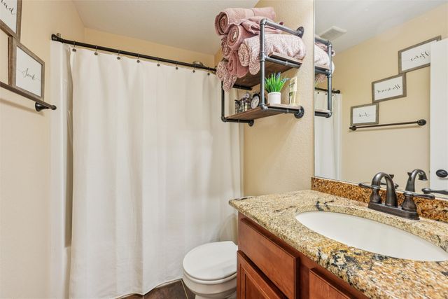 1215 NW Boulder Drive, Ankeny, IA 50023