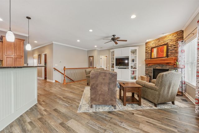 1215 NW Boulder Drive, Ankeny, IA 50023