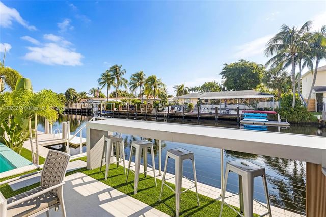 2112 NE 17th Ave, Wilton Manors, FL 33305