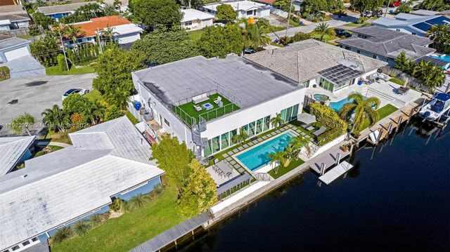 2112 NE 17th Ave, Wilton Manors, FL 33305