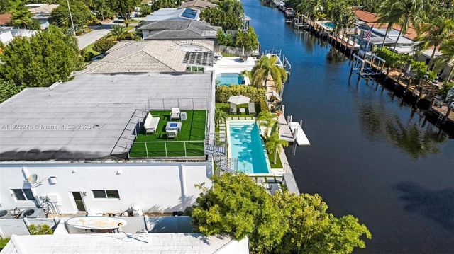 2112 NE 17th Ave, Wilton Manors, FL 33305