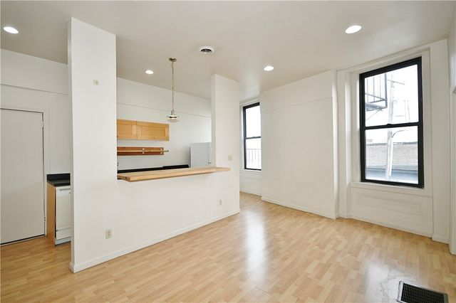 4521 Butler St 3A, Lawrenceville, PA 15201