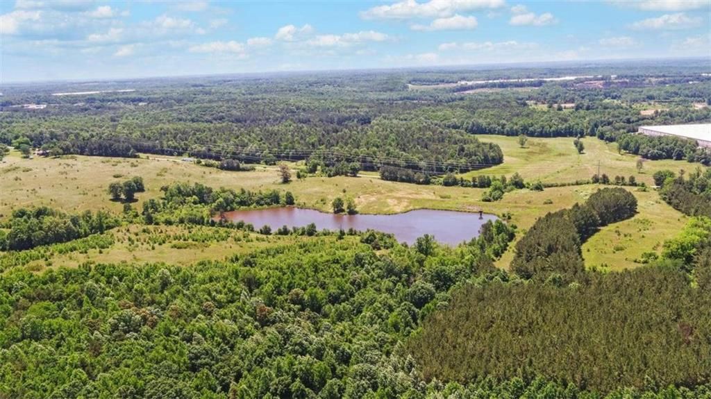 Image 4 of property listing at 0000 Wayne Poultry Road, Pendergrass, GA 30567