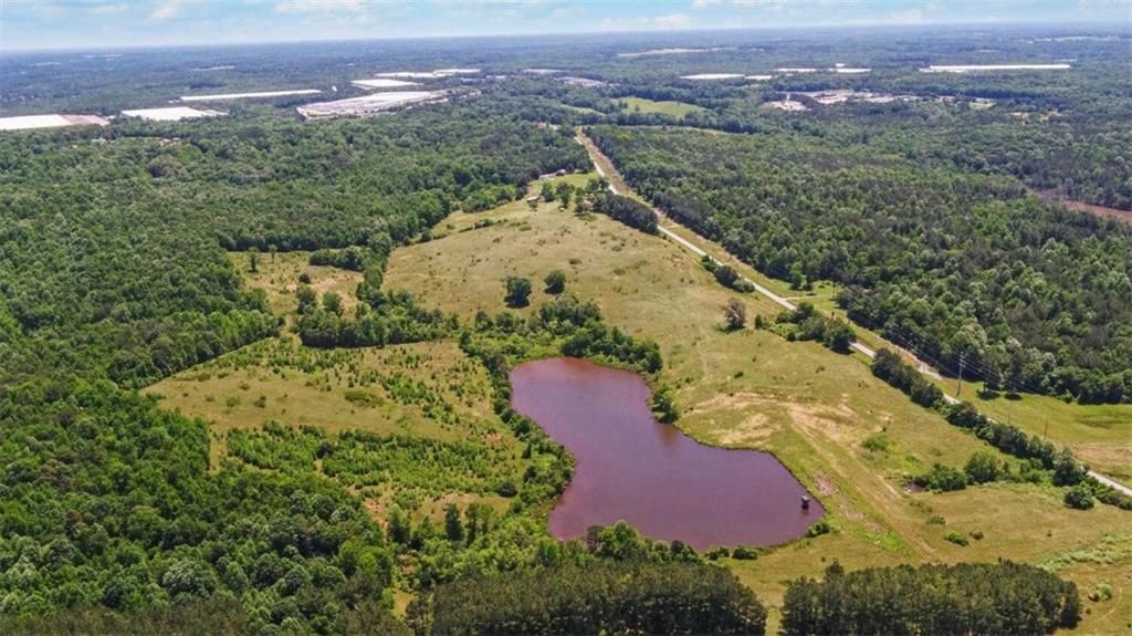 Image 7 of property listing at 0000 Wayne Poultry Road, Pendergrass, GA 30567