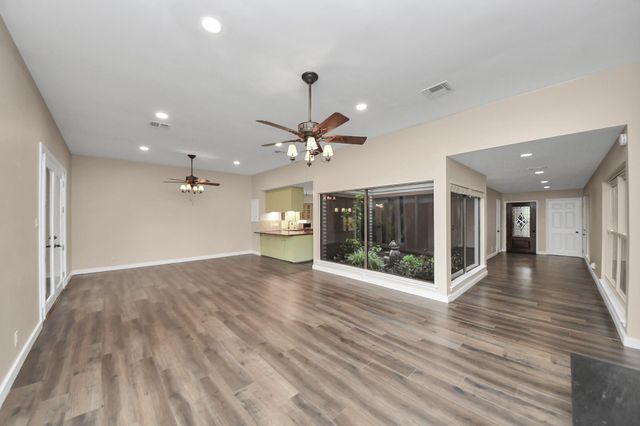 10843 Pepper Lane, Houston, TX 77079