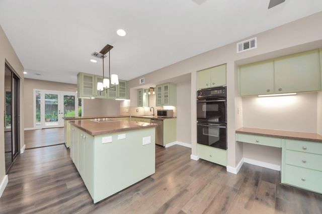 10843 Pepper Lane, Houston, TX 77079