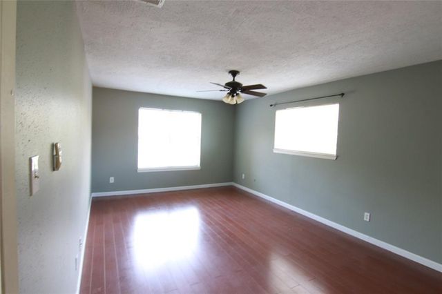 10555 Turtlewood Ct 1001, Houston, TX 77072