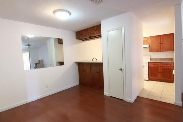 10555 Turtlewood Ct 1001, Houston, TX 77072