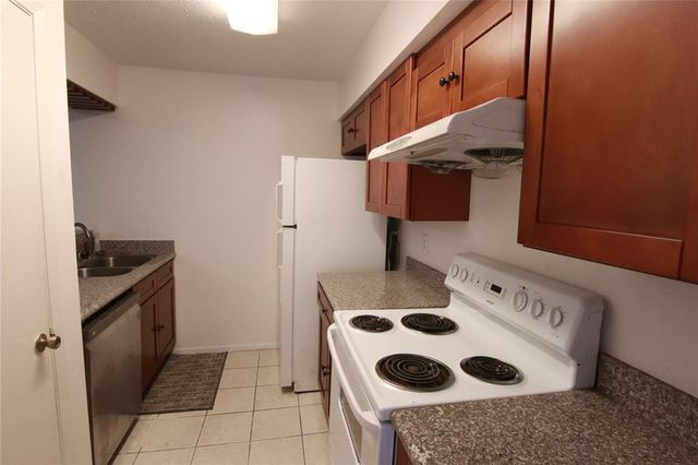 10555 Turtlewood Ct 1001, Houston, TX 77072