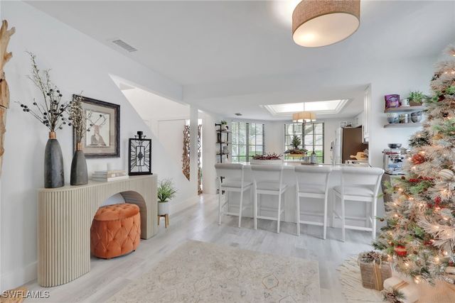 871 Meadowland DR F, Naples, FL 34108