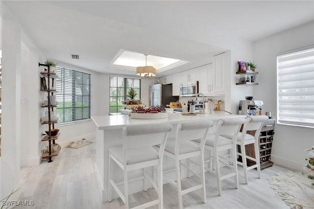 871 Meadowland DR F, Naples, FL 34108