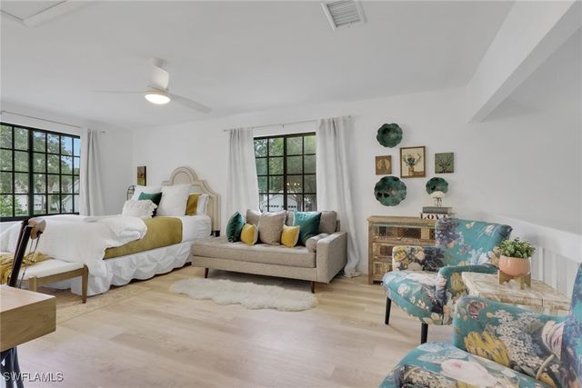 871 Meadowland DR F, Naples, FL 34108