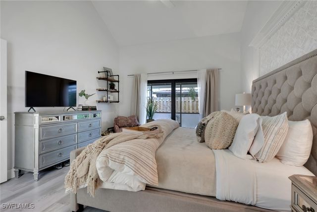 871 Meadowland DR F, Naples, FL 34108