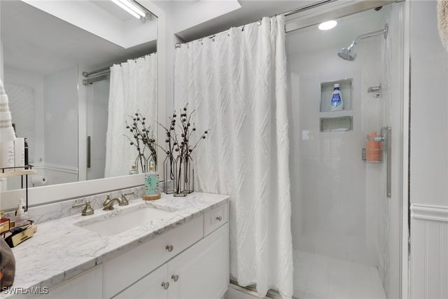 871 Meadowland DR F, Naples, FL 34108