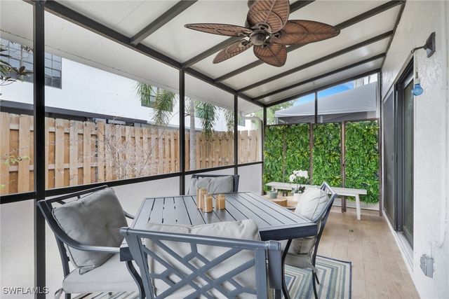 871 Meadowland DR F, Naples, FL 34108