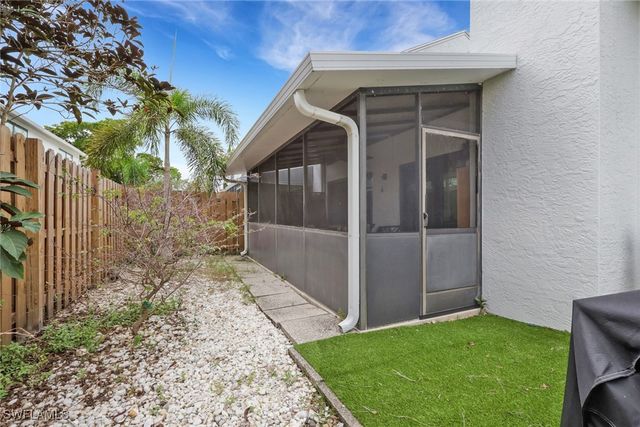 871 Meadowland DR F, Naples, FL 34108