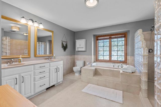 1772 Brighton Trail, Woodbury, MN 55125