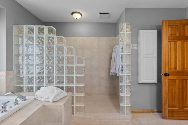 1772 Brighton Trail, Woodbury, MN 55125
