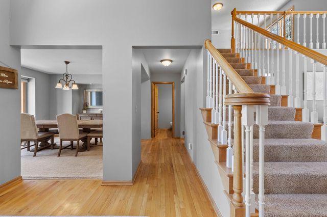 1772 Brighton Trail, Woodbury, MN 55125