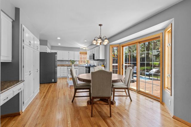 1772 Brighton Trail, Woodbury, MN 55125