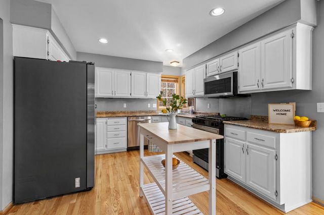1772 Brighton Trail, Woodbury, MN 55125