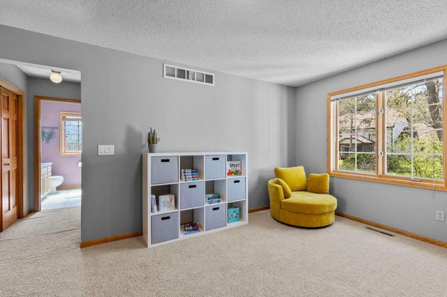 1772 Brighton Trail, Woodbury, MN 55125