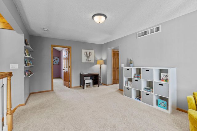 1772 Brighton Trail, Woodbury, MN 55125