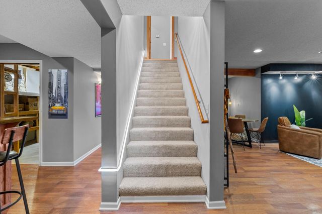 1772 Brighton Trail, Woodbury, MN 55125