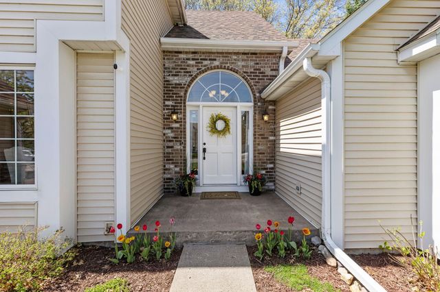 1772 Brighton Trail, Woodbury, MN 55125